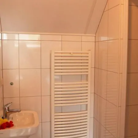 Spacious Near Forest In