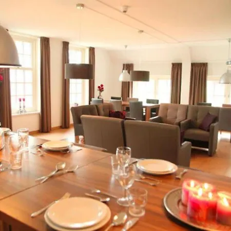 Spacious Near Forest In בית נופש